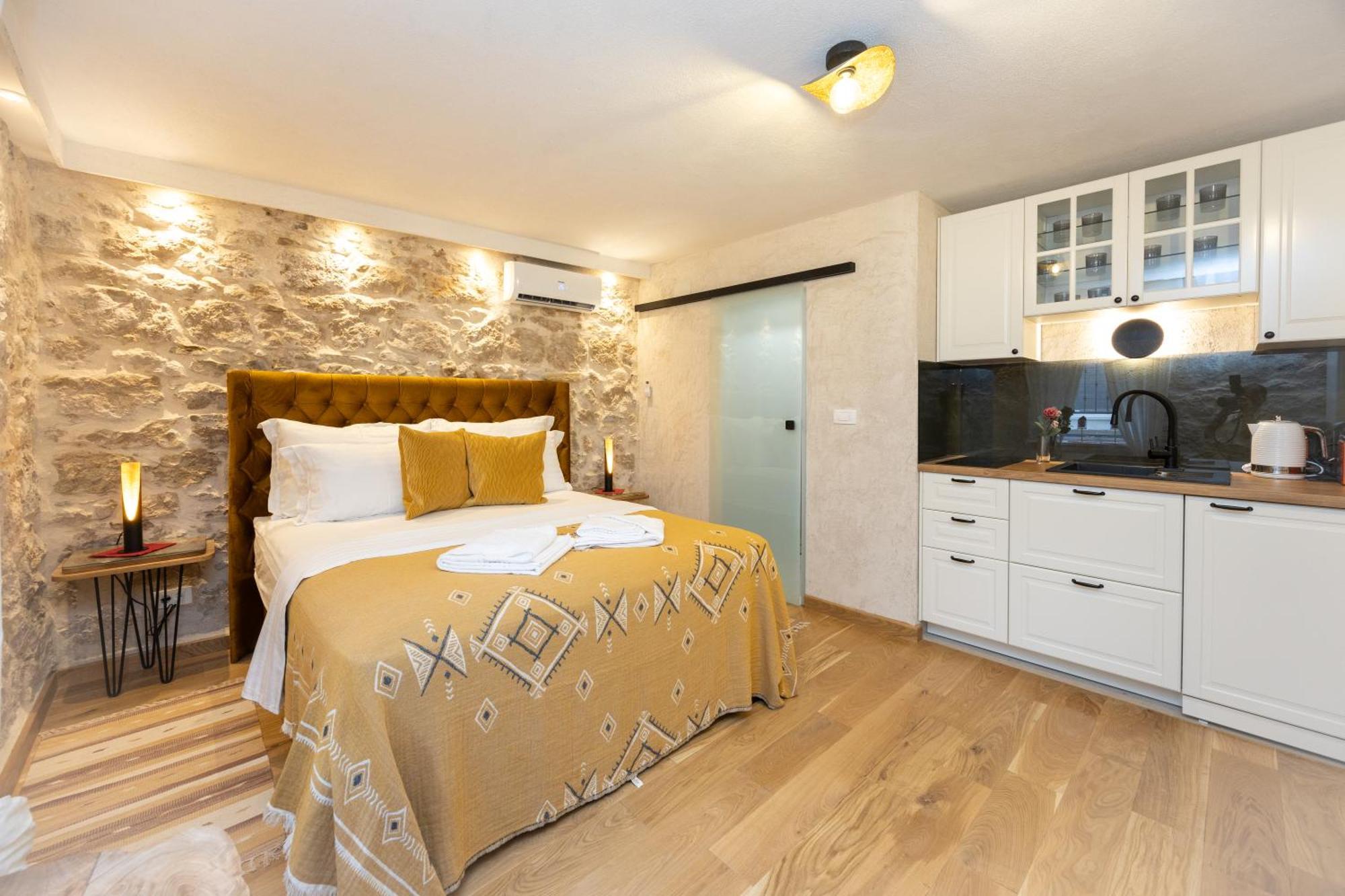 ספליט Kruna Apartments Est 2024 מראה חיצוני תמונה